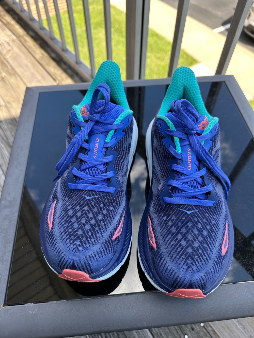 Hoka Clifton 9, Navy & Teal with Coral Accent Running Sneakers. Size 8.5B - Picture 3 of 8
